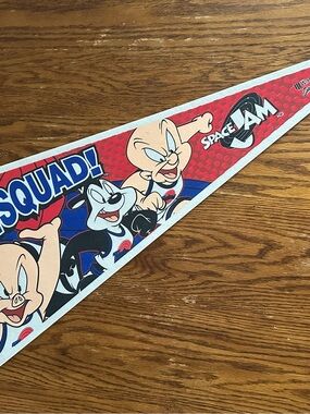 VTG 1996 Space Jam "Go Tune Squad!" Felt Pennant NOS